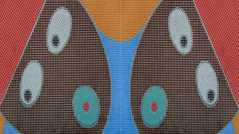 Image (modified): Michael Coghlan via Flickr