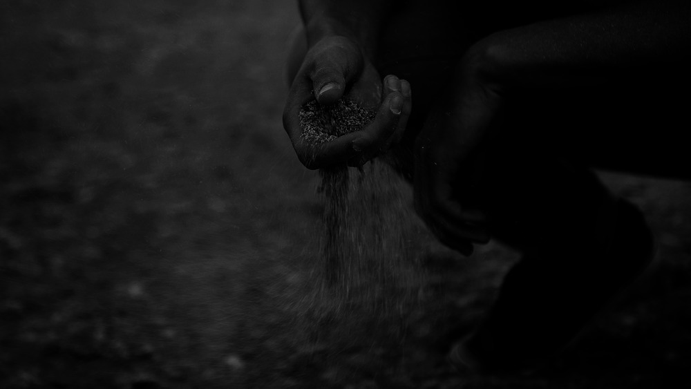SAND HAND