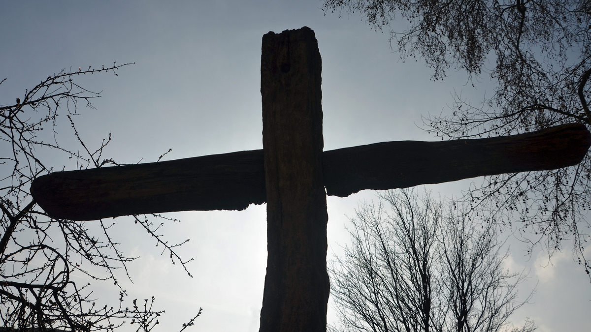crooked cross